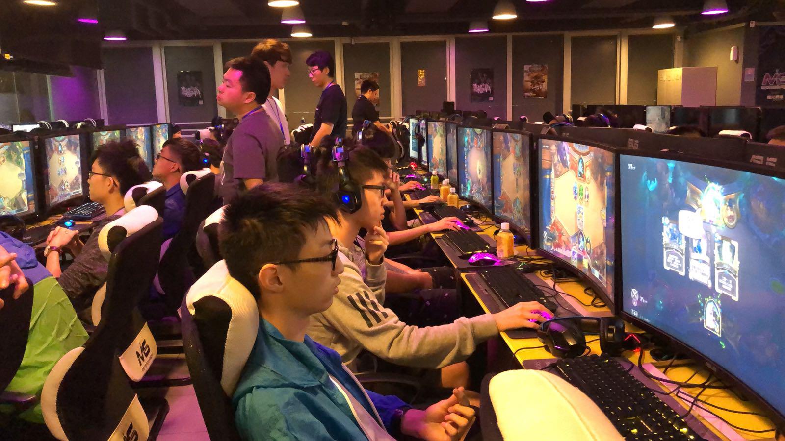 步调稳步前 步调稳步前