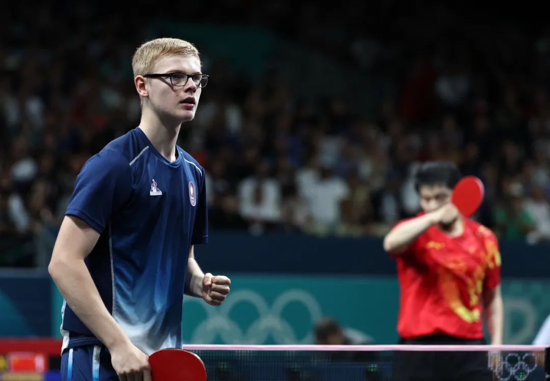 首的争夺更 首的争夺更