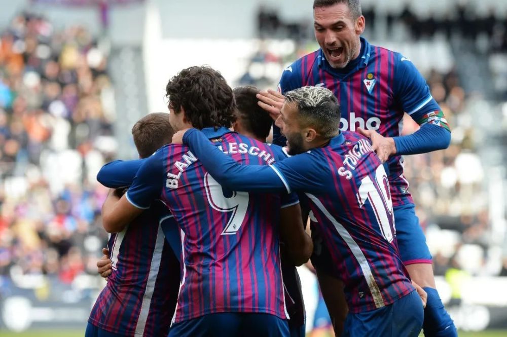 仅创下了球 仅创下了球